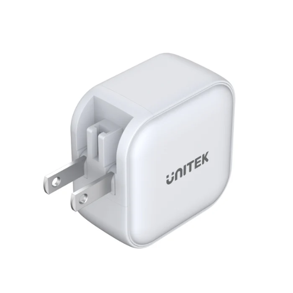 Unitek TRAVEL TRI GaN 3 Ports 66W Charger with USB PD and QC 3.0 in White (Travel Charger)